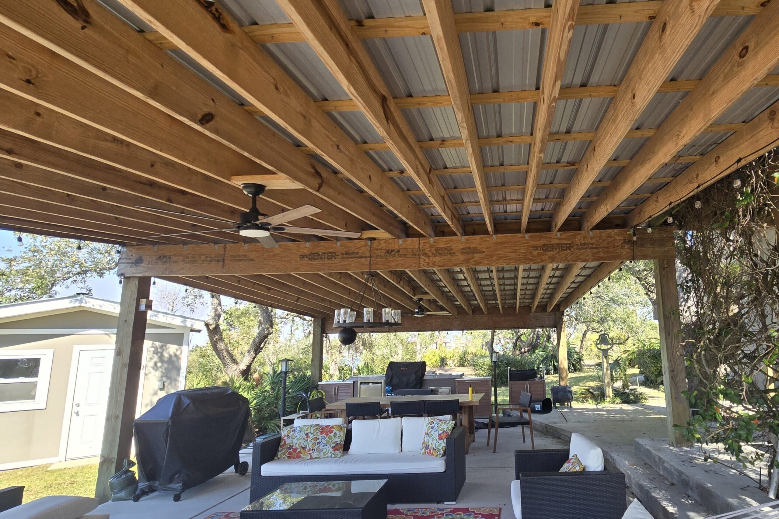 Thumbnail - Outdoor Kitchen